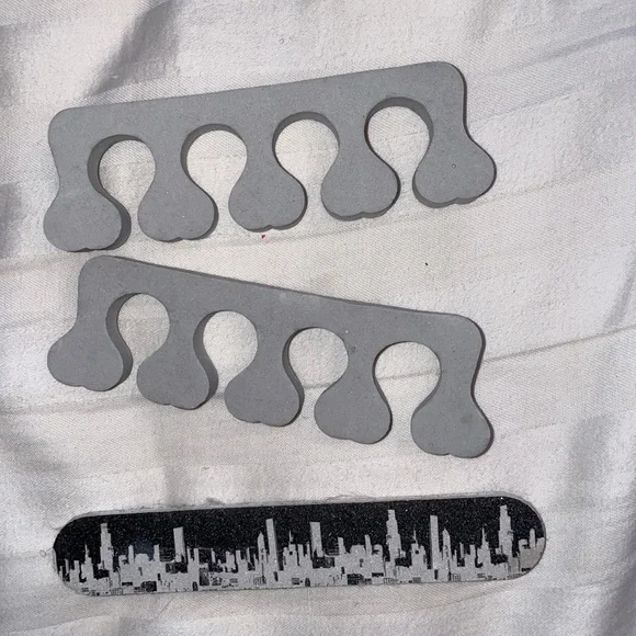 Nail file toe separation manicure pedicure mani pedi NYC New York City skyline - Picture 2 of 2